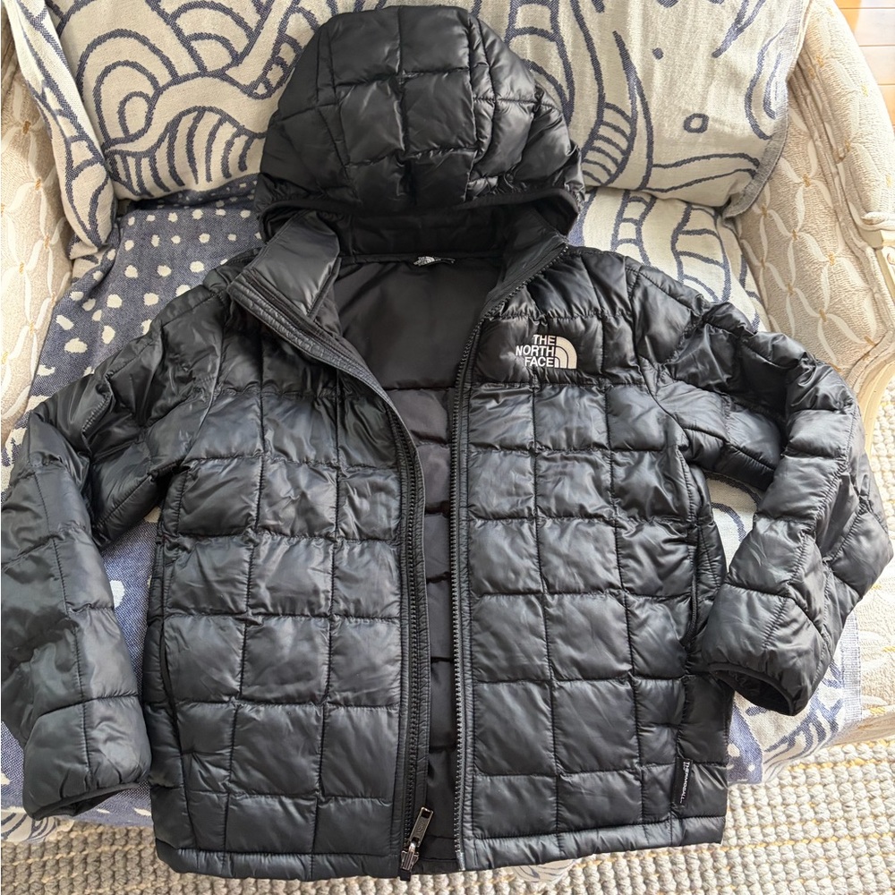 Boys’ & Girls’ THERMOBALL™ Hooded Jacket (m 10)